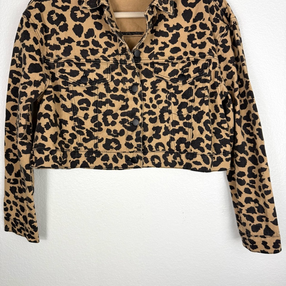 Revolve Super Down Leopard Print Cropped Jacket S… - image 5